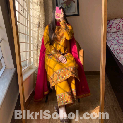 Sequence Embroidery Three Piece